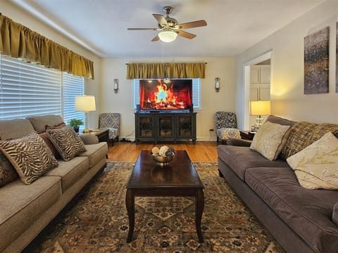 Upstairs Living Area
