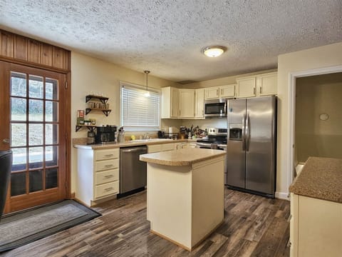 Kitchen- Main Level Gourmet Kitchen with Island