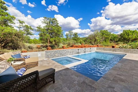 heated saltwater private pool/spa