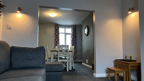 The Deeside - Buckley - Outlooks Accommodation