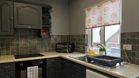 The Deeside - Buckley - Outlooks Accommodation