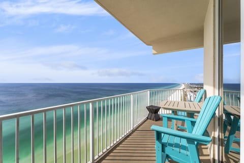 26th-floor penthouse with wrap-around private balcony and amazing ocean views