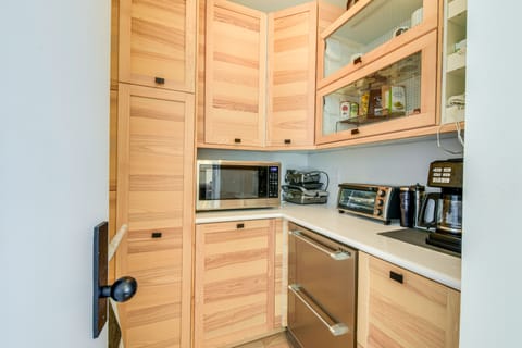 Pantry | Upper Level