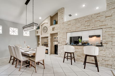 Dining Area | Dishware & Flatware