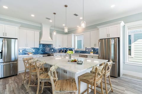 Kitchen island with seating for six
