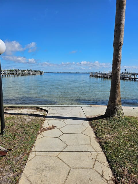 Welcome to Hermitage at the Bay