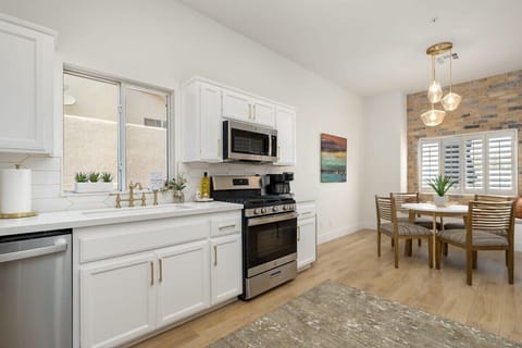 Fully equipped kitchen