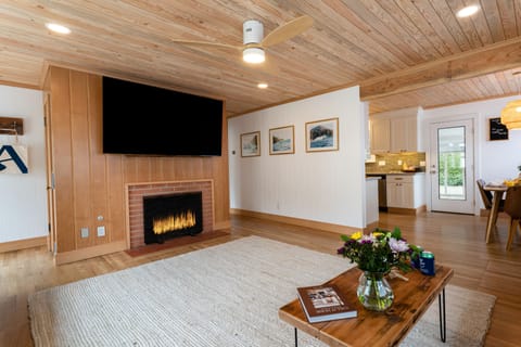 Beautiful floors and ceilings.