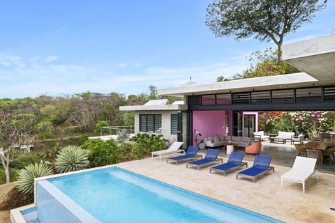 The highlight of Casa Rosa is undoubtedly its private infinity pool, where you can cool off and unwind while taking in the breathtaking ocean views.