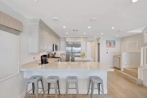 Breakfast bar seating