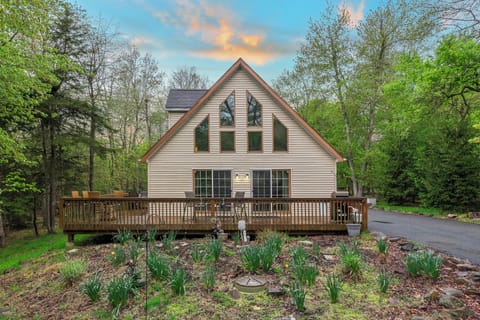 Nature retreat with a courtside seat.