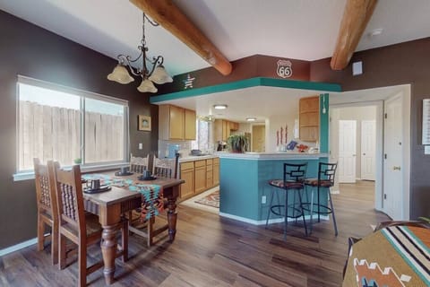 Enjoy a homecooked meal, take-out from one of the many amazing nearby restaurants, or enjoy game night in the kitchen. Easy access to the outdoor patio