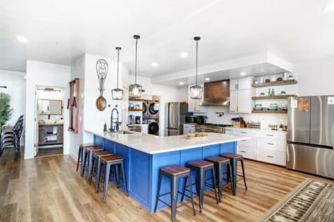 Seating for 8 around the large kitchen island