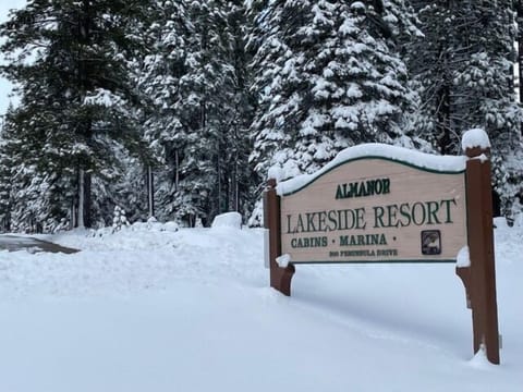 Come play in the snow!!