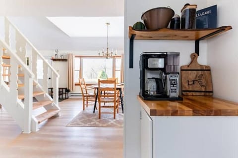 Kitchen. Coffee station.