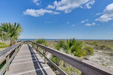 Fernandina Beach Vacation Rental | 2BR | 2.5BA | 1,226 Sq Ft | Stairs Required