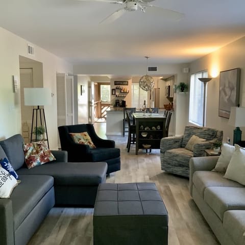 Living room with sleeper sofa & Ottoman single bed
