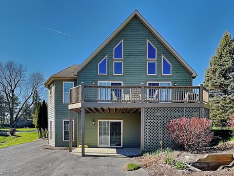 Welcome to Ski Boots N' Bathing Suits - Mountain Views, Hot Tub, Game Room