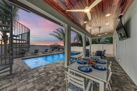 Stunning pool and spa