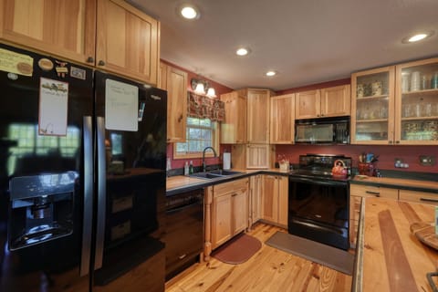 A fully stocked kitchen ready for all your cooking adventures!