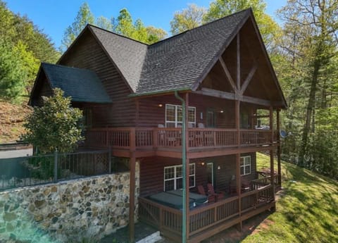 "The house was perfect for a girls weekend getaway. " -Morgan (October 2025)