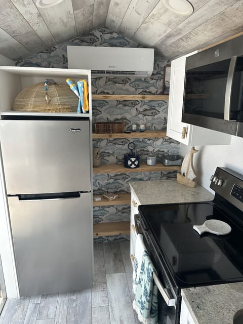 Outside Shed - Full Kitchen