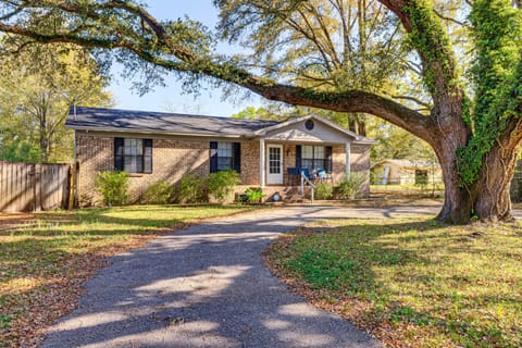 Satsuma Vacation Rental | 3BR | 2BA | Stairs Required | 1,450 Sq Ft