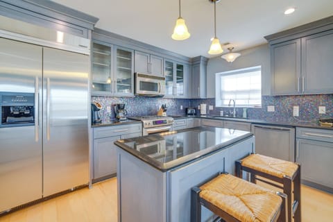 Kitchen | Dip & Keurig Coffee Makers | Dishwasher | Toaster