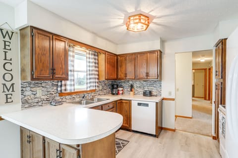 Kitchen | Keurig & Drip Coffee Makers | Toaster | Cooking Basics