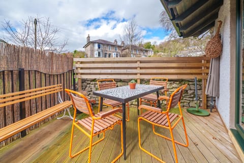 7 The Old Woodyard, Kendal - Outside Patio