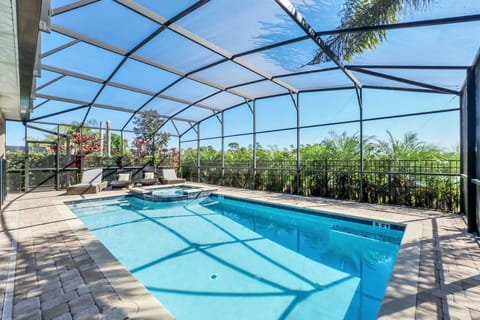 Fenced yard with full privacy and sunshine.