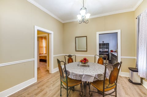 Dining Room | Free WiFi