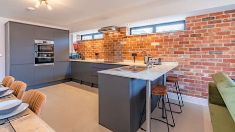 Open Plan Living Area, Norton Coach House, Bolthole Retreats