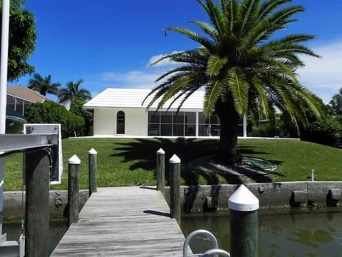 Lido Beach Retreat fishing dock