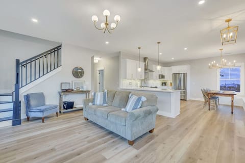 Open concept Living space that opens to Kitchen