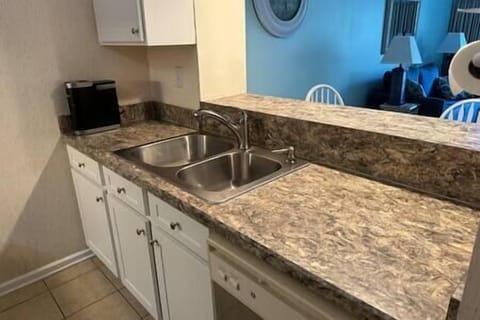 1e5ee796 b436 4dc4 b612 f5c4a4110a64