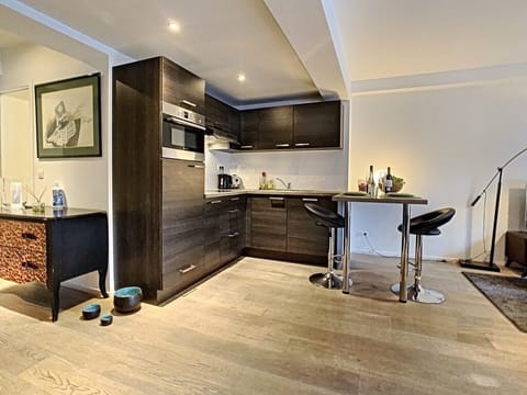 kitchen Flat Moliere