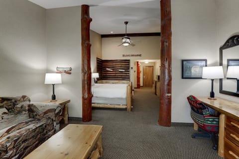 Unit with comfortable bed