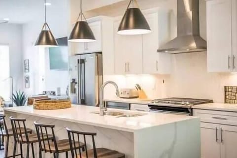 ef4b65e8-78d1-4ecf-8697-99b7ca0d677b