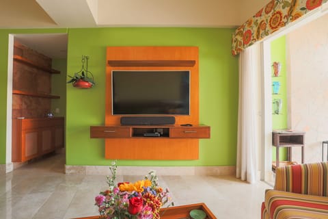Condo - Image 2