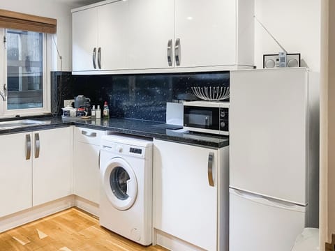 Kitchen | Trebellan, Porthtowan