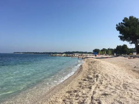 Hidrobaza beach, 1 km from the house (10 minutes by foot)