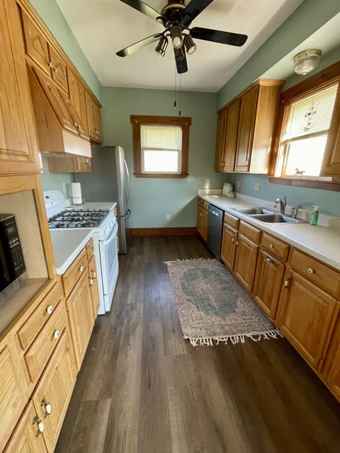 New refrigerator and dishwasher
Fully stocked