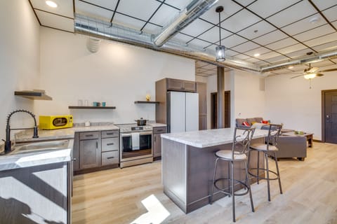 Kitchen | Single-Story Unit | 1st-Floor Apartment
