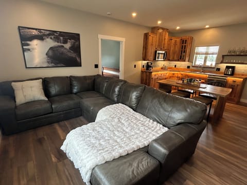 Second story living room