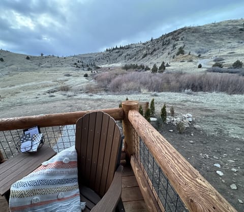 Porch- Streamside Cabin