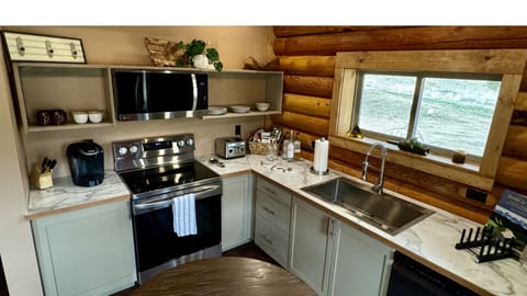 Kitchen- Streamside Cabin