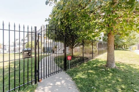 6 foot privacy fence