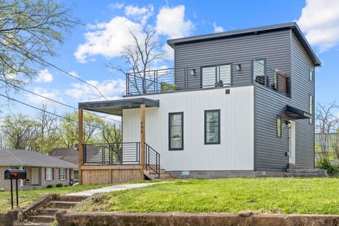 Welcome to your downtown beauty