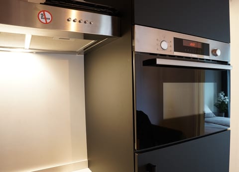 Fully equipped kitchen to cook, snack, or brew your favorite coffee — all at Bed en Koffie (Bed and Coffee).